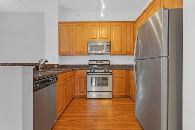 Building Photo - 647 Metropolitan Way