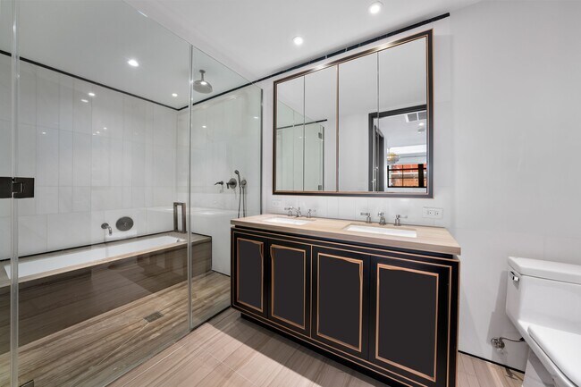 Building Photo - 51 Jay St