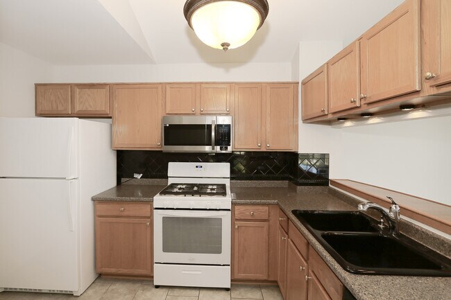 Building Photo - 2232 Dawson Ln