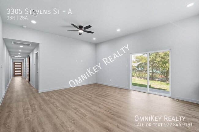 Building Photo - 3305 Stevens St