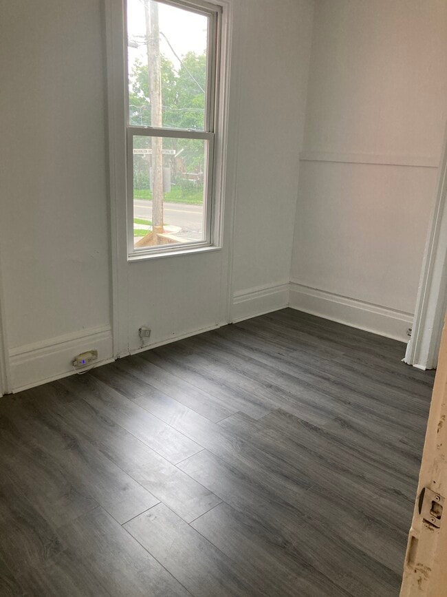 Building Photo - 500 W Wyoming Ave