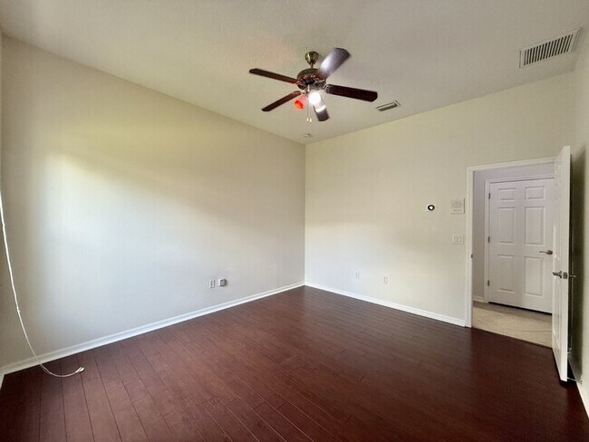 Building Photo - 15224 Kestrelrise Dr