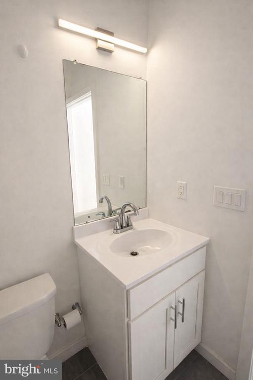 Building Photo - 1524 Ridge Ave