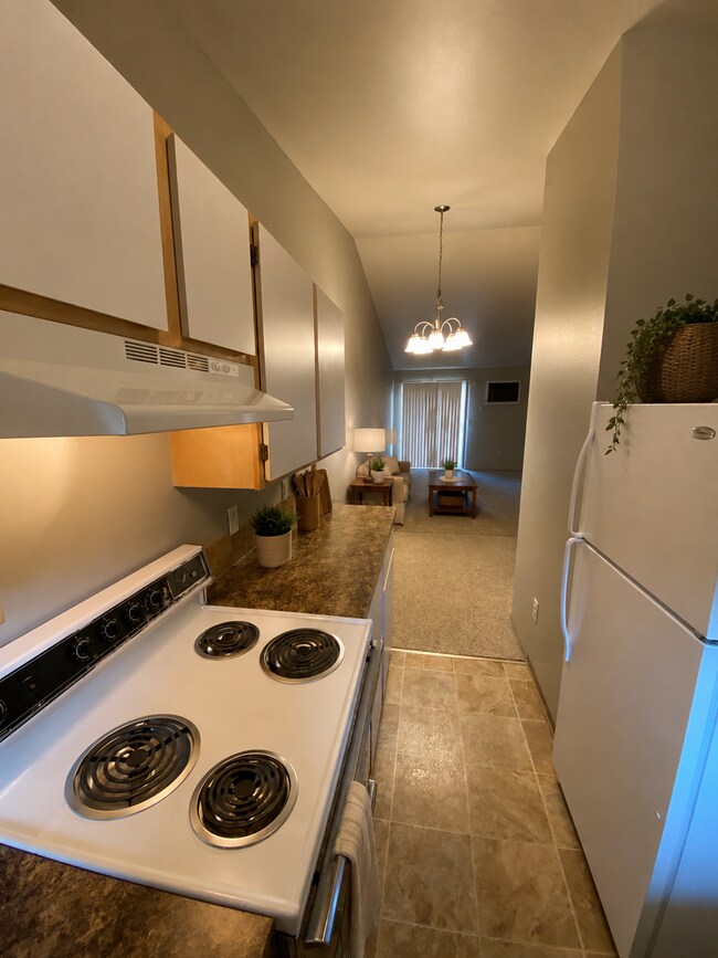Building Photo - The Selah Apartment You’ve Been Searching For!