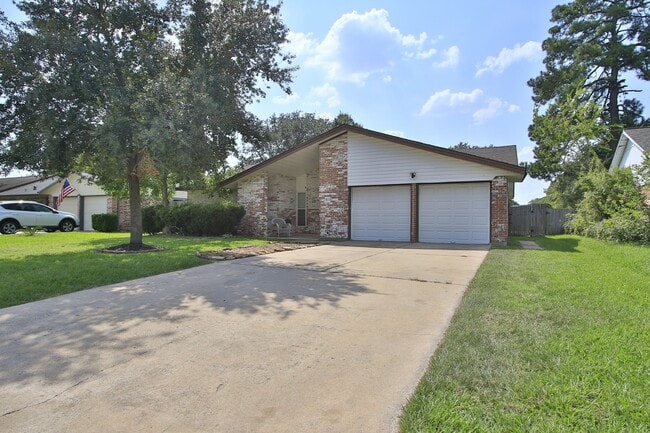 Building Photo - 2207 Whiteback Dr