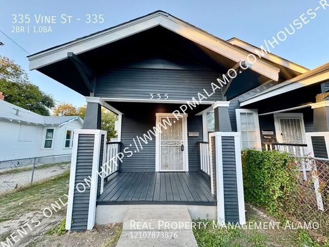 Building Photo - *MOVE IN SPECIAL* AVAILABLE NOW! 2 Bedroom...