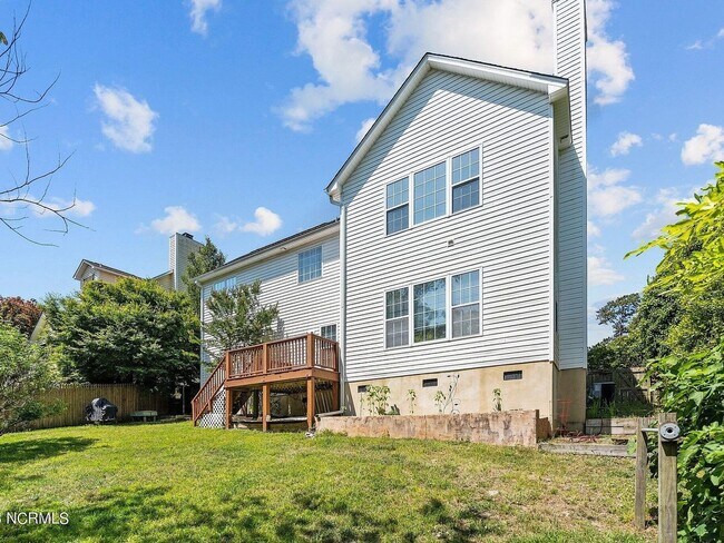 Building Photo - 1010 Meridian Dr