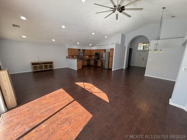 Building Photo - 1304 Lake Breeze Dr