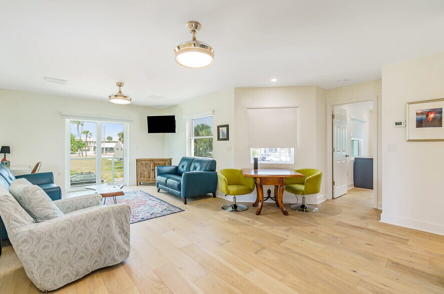 Building Photo - 117 N Orlando Ave