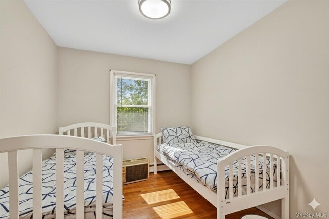 Building Photo - 28 Edward Ave