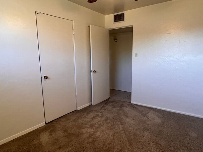 Building Photo - Tempe 3 Bed | 1.5 Bath *Landscaping Included* Close to ASU, Park, Restaurants
