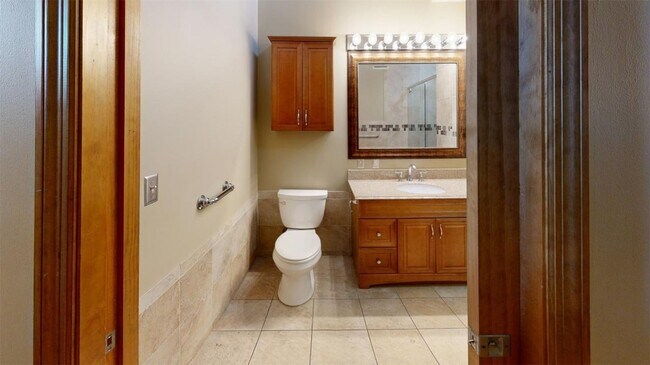 Building Photo - 1635 Washington Ave