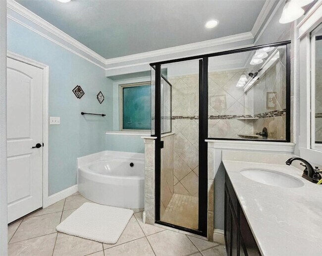 Building Photo - 2449 Avalon Ct