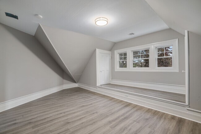 Building Photo - 1 Franklin Pl