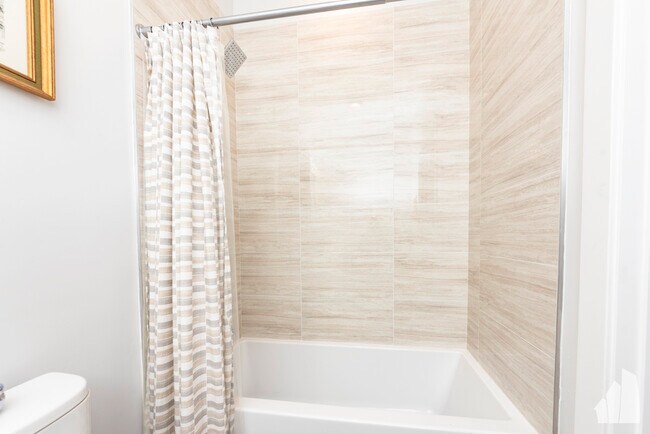 Building Photo - 2317 North Clark-208