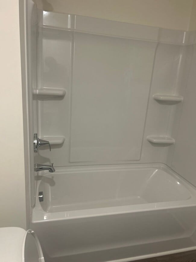 Building Photo - Brand New townhome in the heart of Newton!