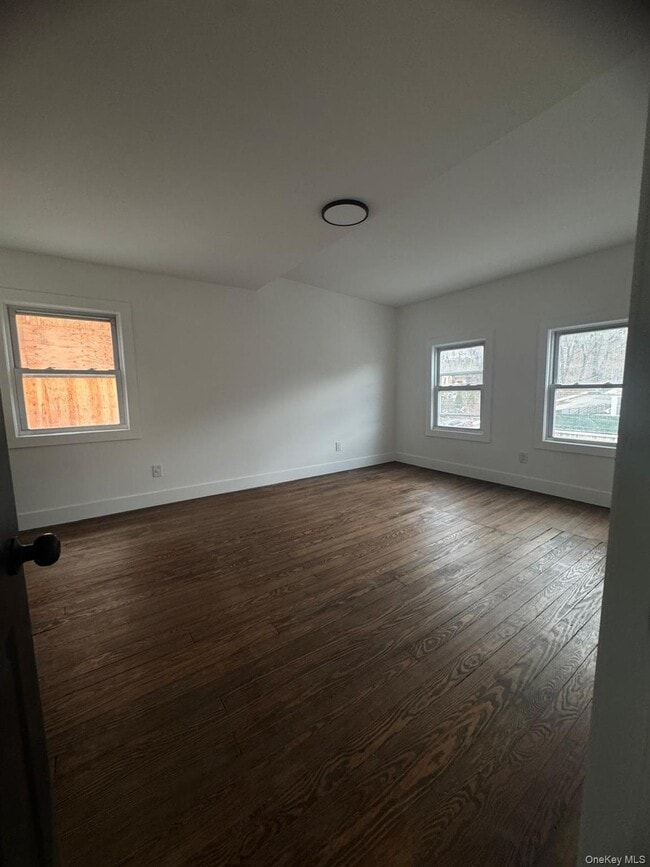 Building Photo - 301 Warburton Ave