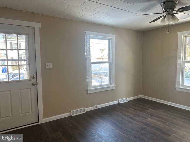 Building Photo - 1012 North St