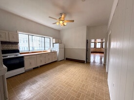 Kitchen - 271 Shrewsbury St
