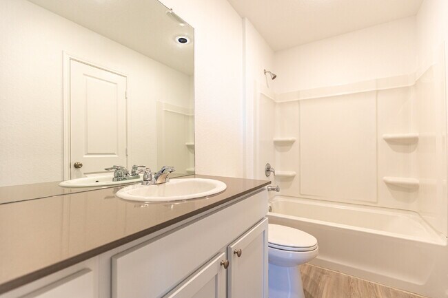 Building Photo - 9143 Coronal Rings