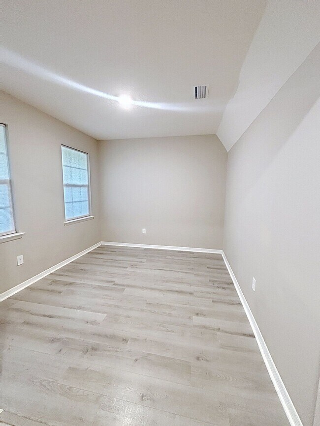 Building Photo - 12657 Promenade Estates Blvd
