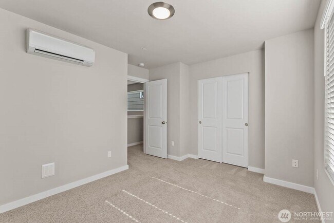 Building Photo - 14925 44th Ave W