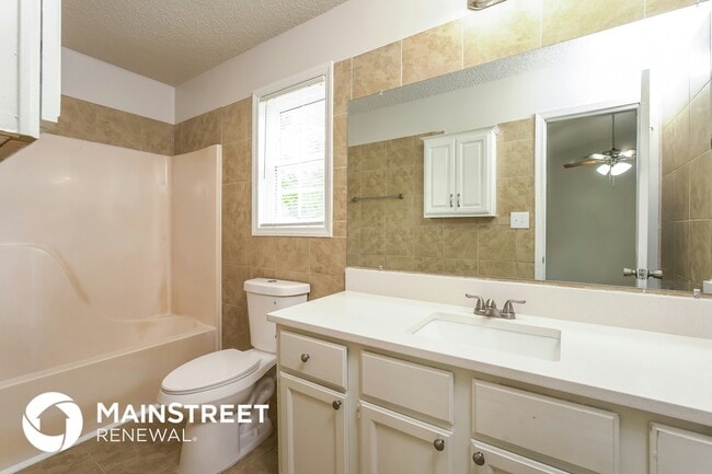 Building Photo - 5603 Green Apple Dr