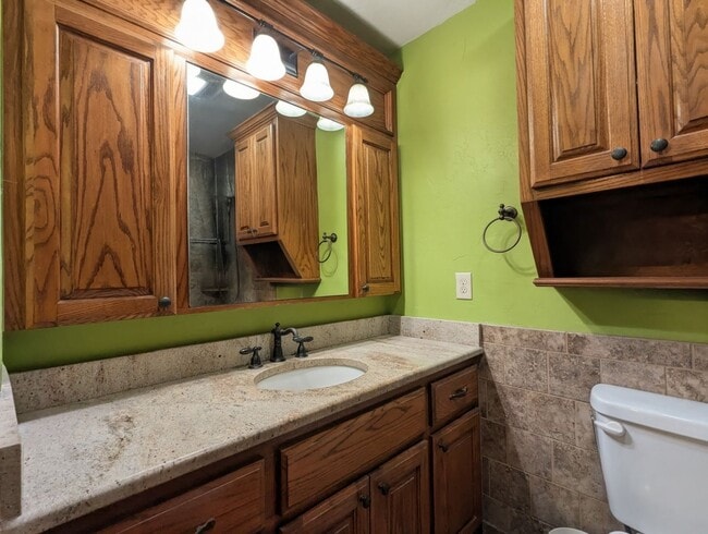 Building Photo - Quiet Country Living with Space, Privacy & Modern Comforts