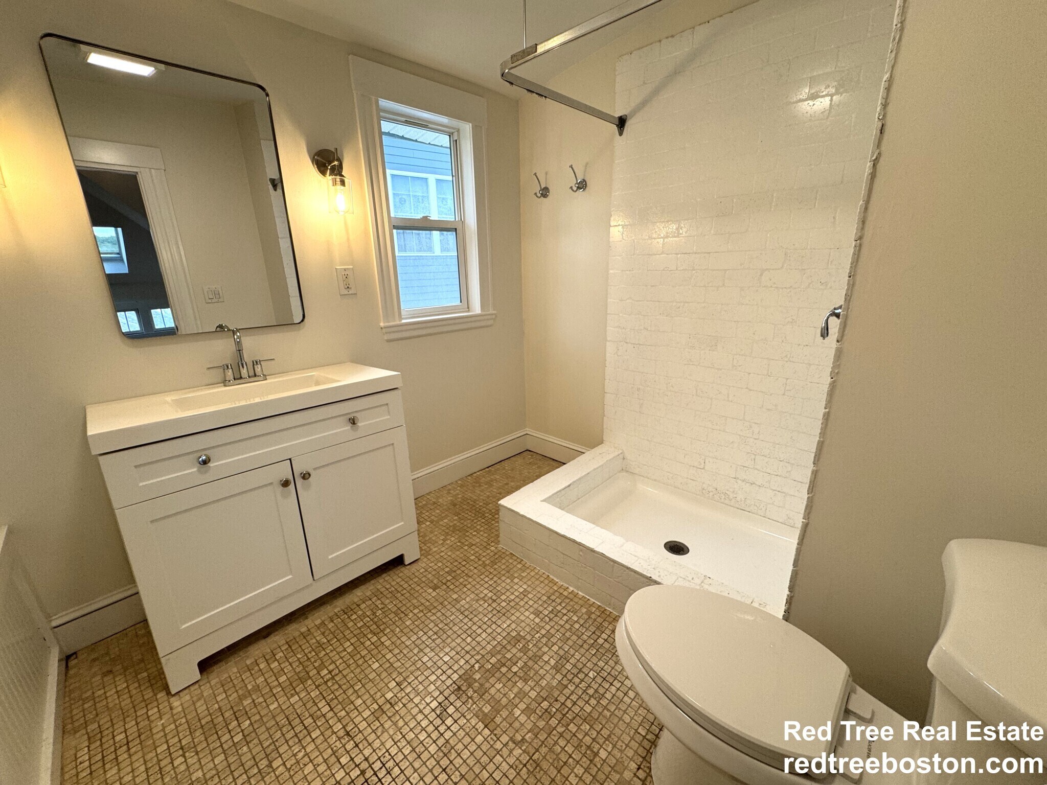 Building Photo - 14 Breck Ave