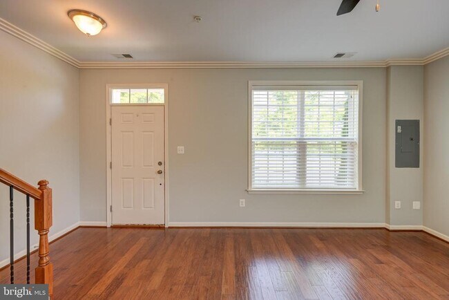Building Photo - 525 Halite Dr