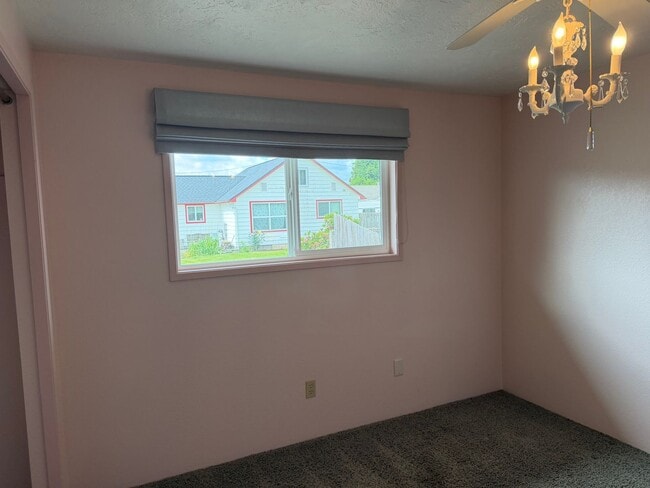 Building Photo - Updated two-bedroom one bathroom duplex in Thurston!
