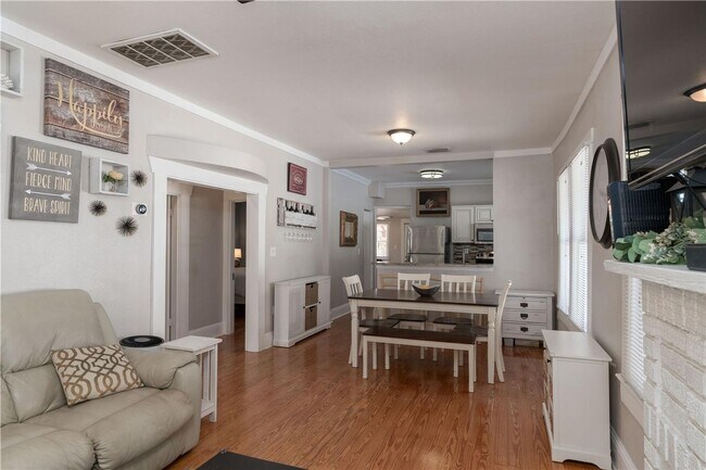 Building Photo - Live Wilder: Historic Charm Steps from Tam...