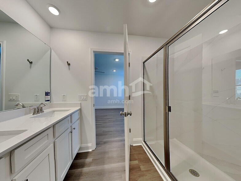 Building Photo - 151 Bee Tree Blvd