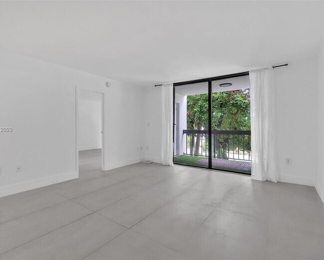 Building Photo - 2333 Brickell Ave