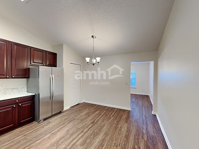 Building Photo - 745 Grand Parke Dr