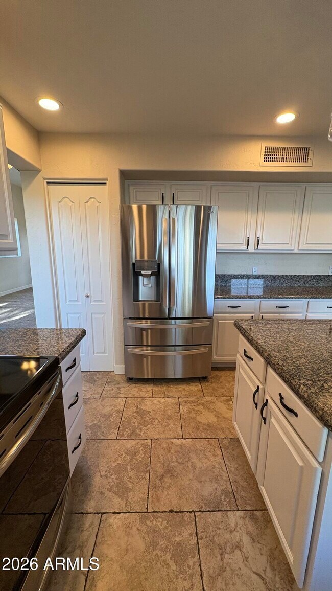 Building Photo - 19638 N 73rd Ave