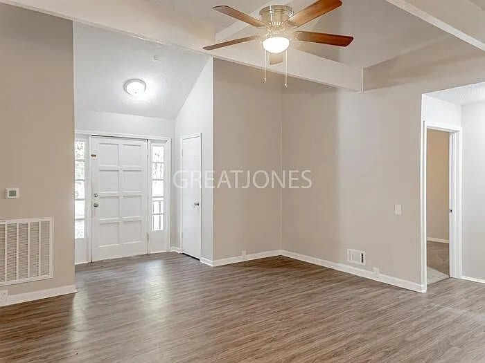 Building Photo - 1120 Womrath Rd