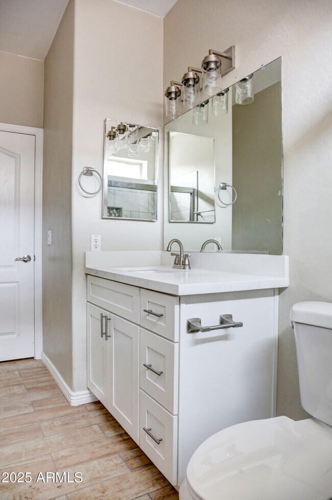 Building Photo - 6656 S Classic Way