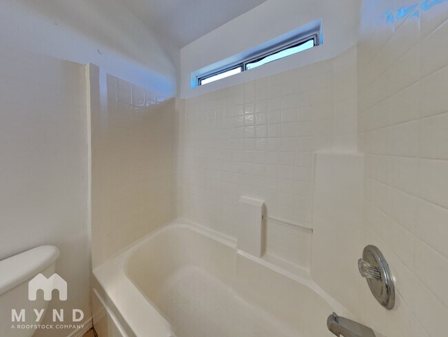 Building Photo - 12510 W Charter Oak Rd