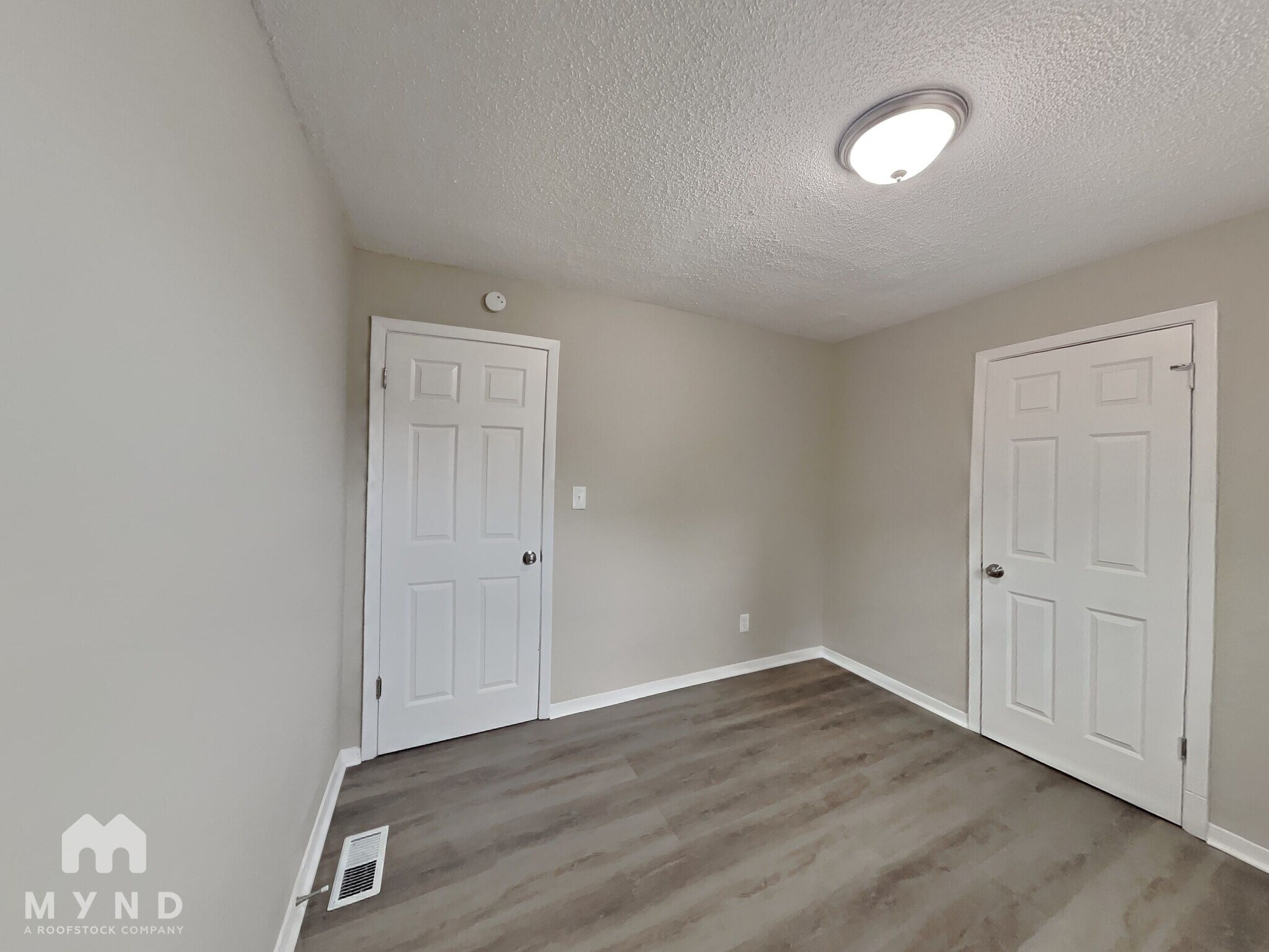 Building Photo - 406 Blair Villa Dr SE