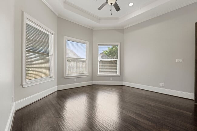 Building Photo - 26214 Kingsgate Ln