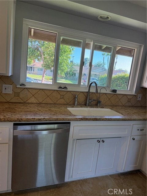 Building Photo - 4561 Mimosa Dr