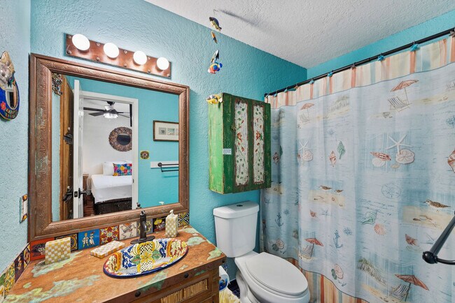 Building Photo - 15209 Leeward Dr