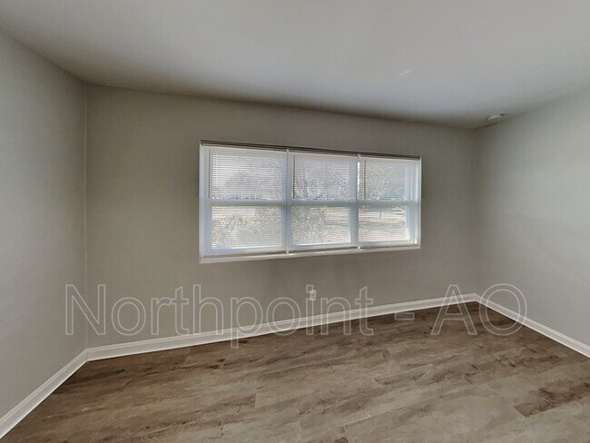 Building Photo - 5217 Ortega Forest Dr