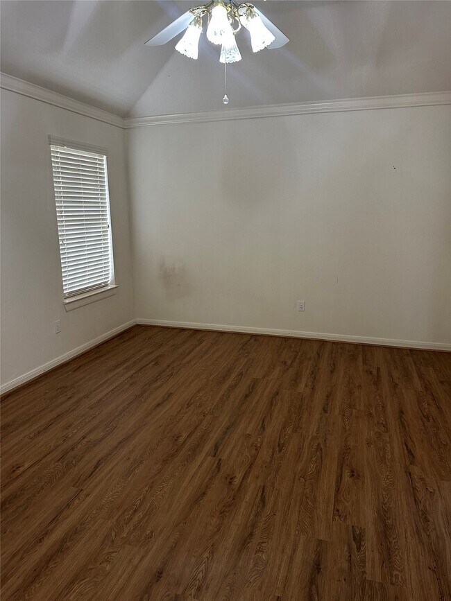 Building Photo - 914 W Peach Hollow Cir