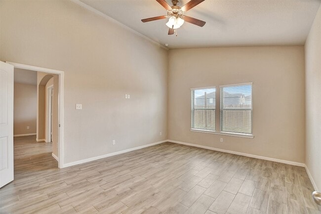 Building Photo - 388 Kendall Crest Dr