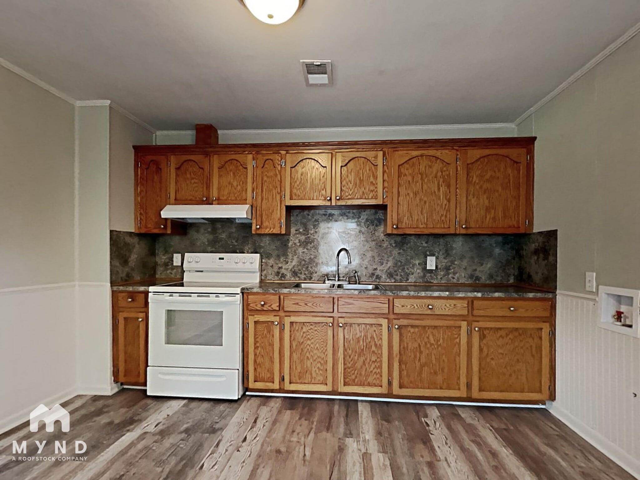 Building Photo - 921 27th Ave N