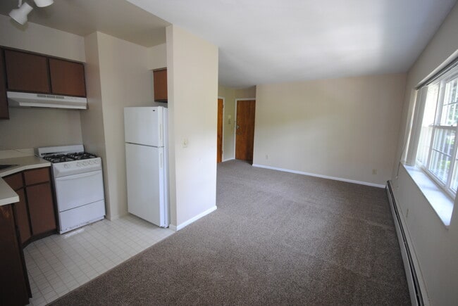 Building Photo - Ashley Manor