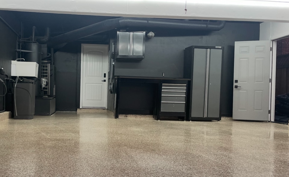 Building Photo - 5868 Lean Way