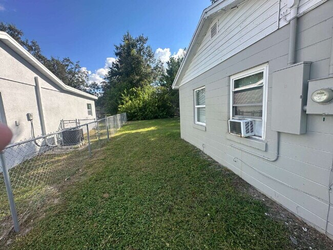 Building Photo - Home Near the Tigers Stadium
